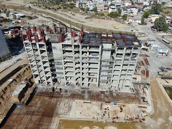 CHP'li Belediye Kendi Seçmenini Bile Soydu! İZBETON'daki Dev Vurgunda Detaylar Ortaya Çıktı